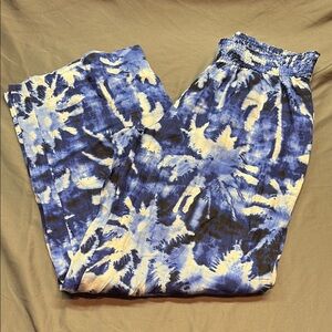Coastal Grandma Vacation Style Tommy Bahama Blue & White Palm Tree Tie-Dye Pants